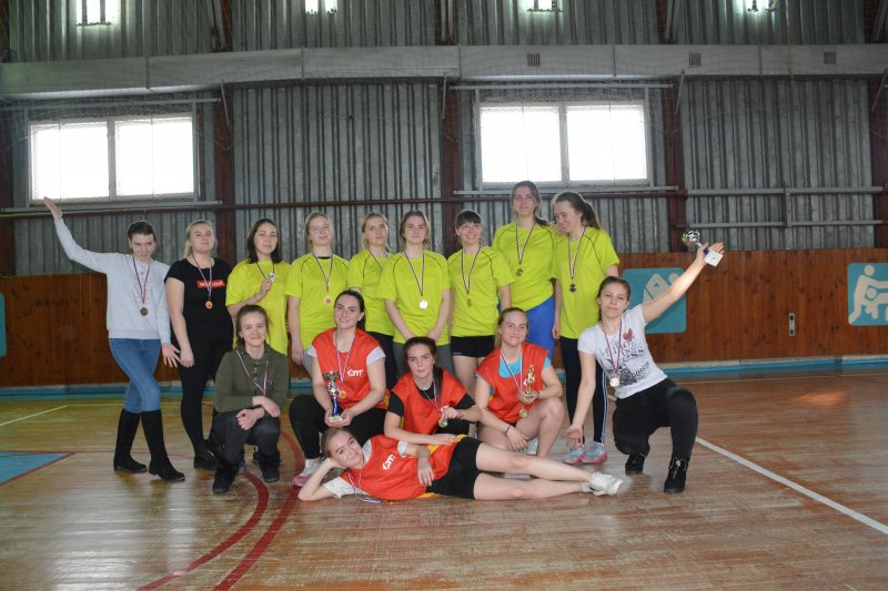 Соревнование женской команды по баскетболу в Асбесте